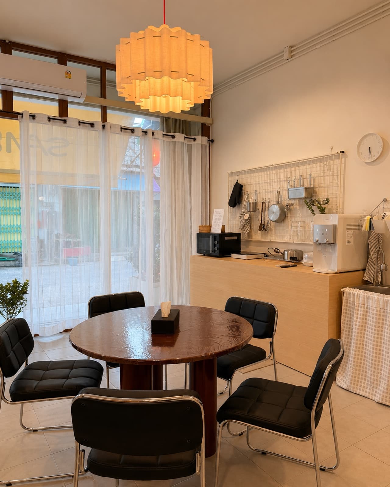 Dapur di SANN Stay Hatyai, rumah sewa Hatyai untuk family